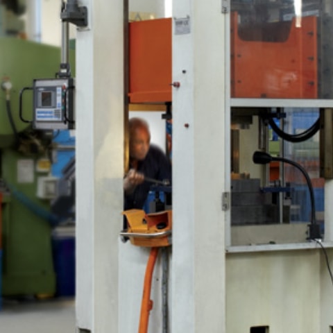 seconda foto dell'interno dell'industria