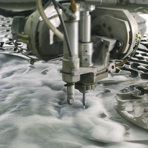 foto della macchina flow waterjet