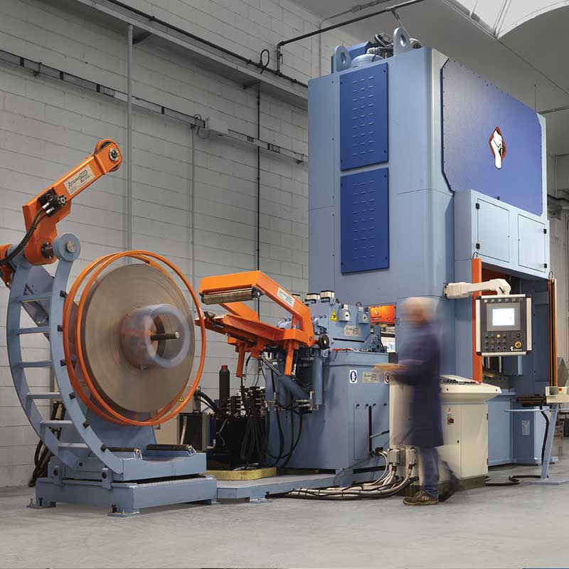 immagine che rappresenta i lavori all'interno dell'industria